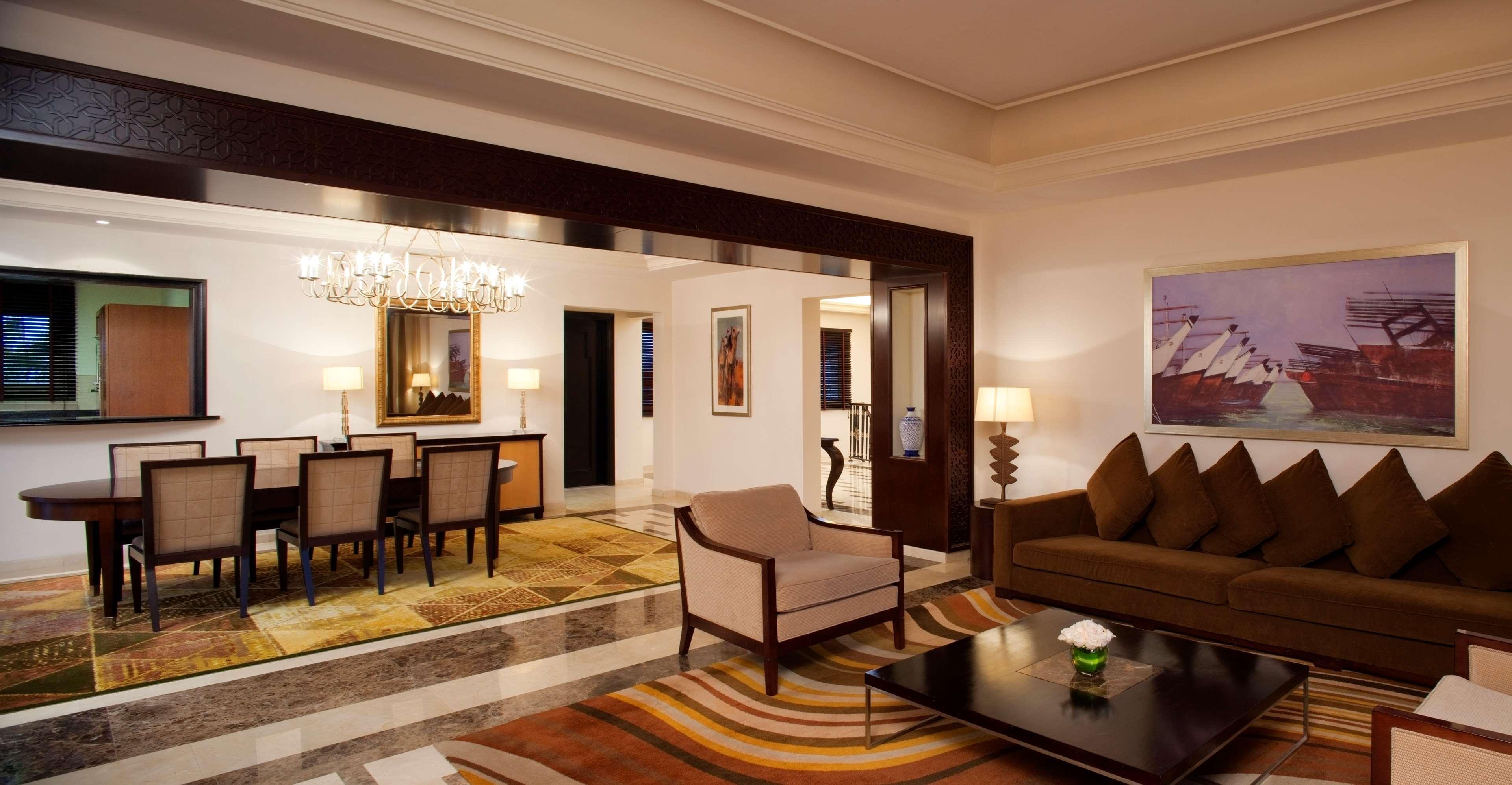 Grand Hyatt Doha Hotel & Villas Exteriér fotografie A suite at the Taj Mahal Palace, Mumbai