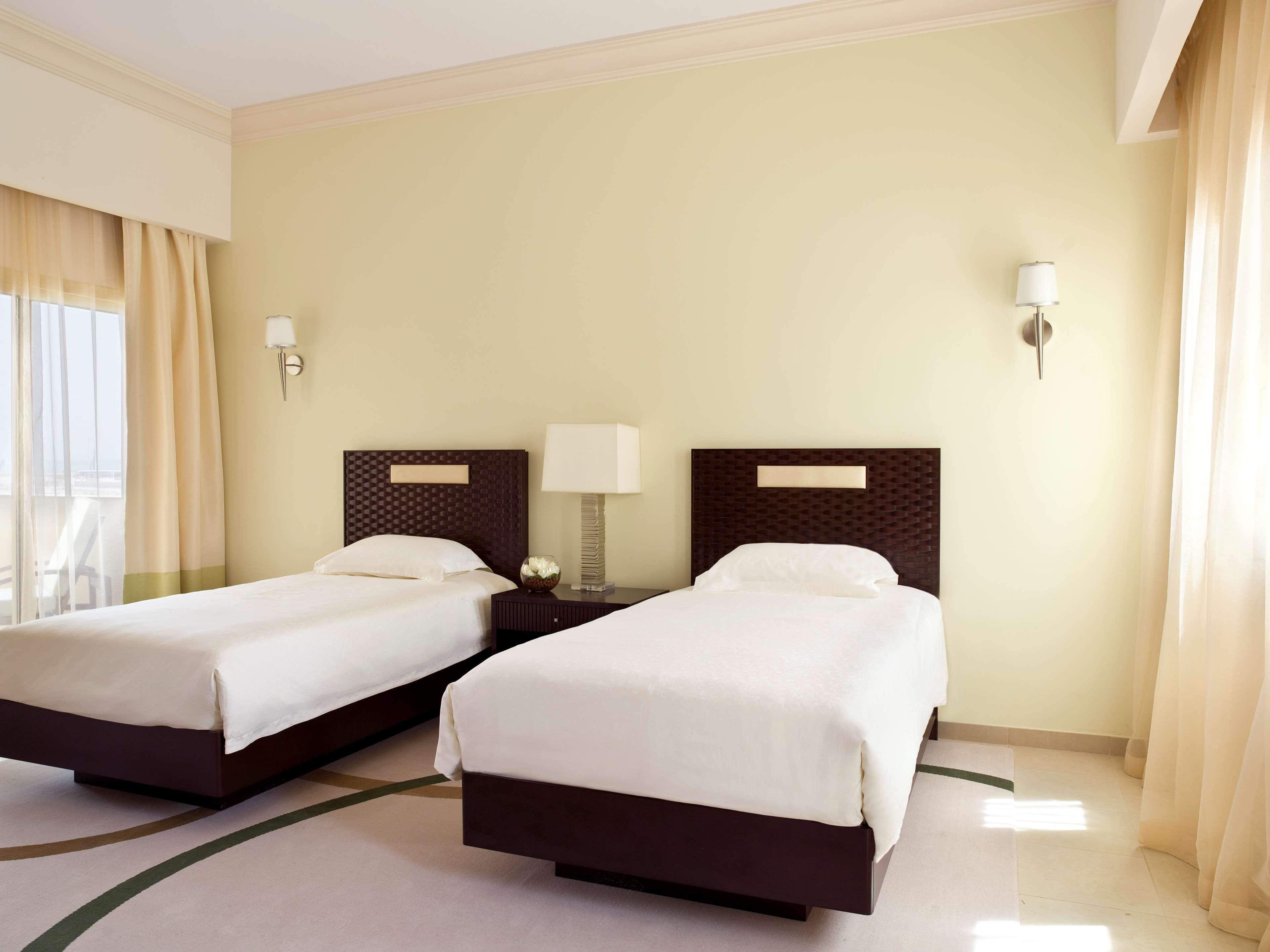 Grand Hyatt Doha Hotel & Villas Exteriér fotografie A room at the hotel